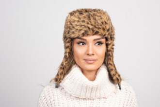 Chaleur et élégance : adoptez la chapka pour femme cet hiver